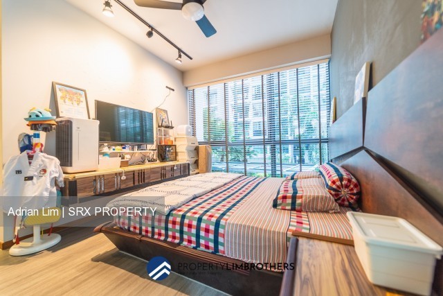 Esparina Residences (D19), Condominium #203225301